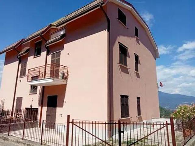 Appartamento in vendita a Tavarone, Maissana