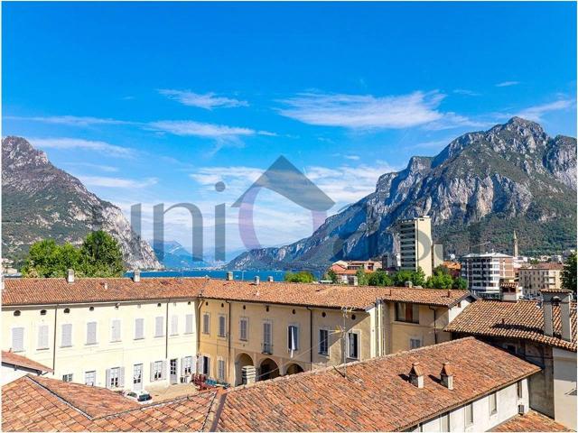 Appartamento in vendita a Malgrate, Lombardia
