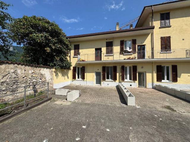Appartamento in vendita a Malgrate, Lombardia