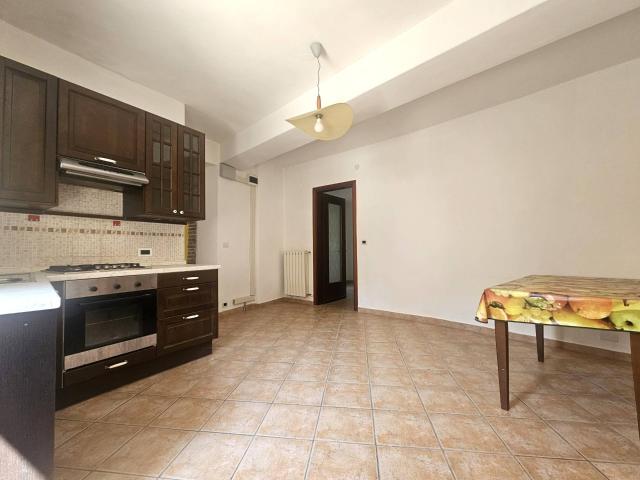 Appartamento in vendita a Malnate, Lombardia