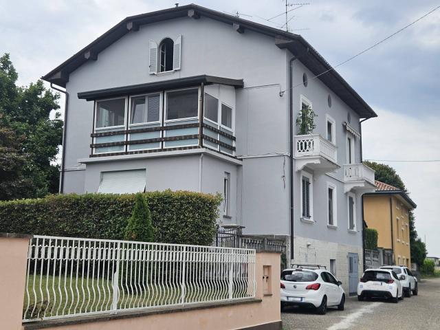 Appartamento in vendita a Baraggia, Vedano Olona