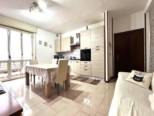 Appartamento in vendita a Malnate, Lombardia