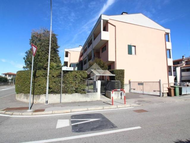 Appartamento in vendita a Malnate, Lombardia