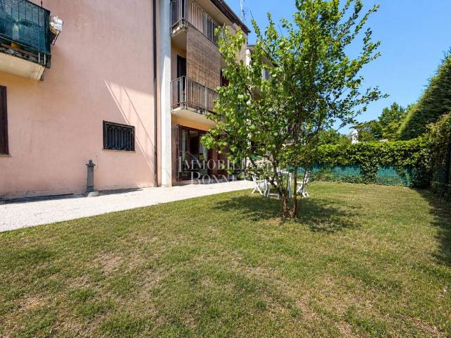 Appartamento in vendita a Malnate, Lombardia
