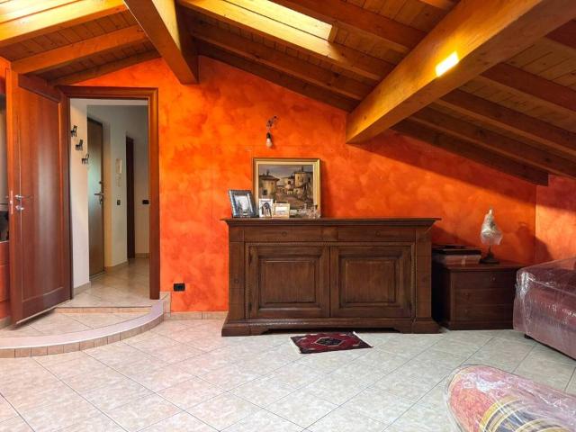 Appartamento in vendita a Gurone, Malnate
