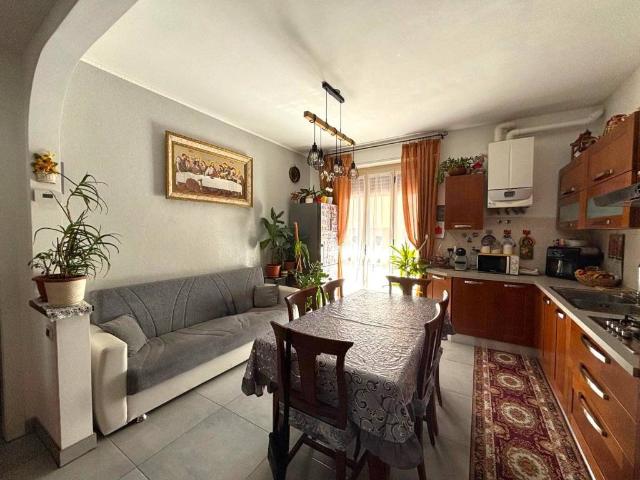 Appartamento in vendita a Malnate, Lombardia