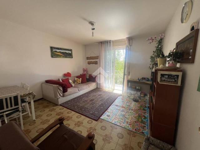 Appartamento in vendita a Malnate, Lombardia