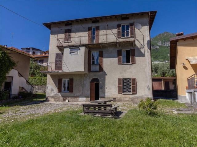 Appartamento in vendita a Zeno, Mandello del Lario
