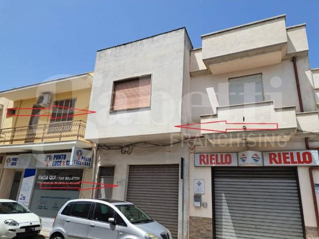 Locale Commerciale in vendita a Manduria, Taranto