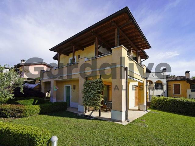Appartamento in vendita a Manerba Del Garda, Lombardia