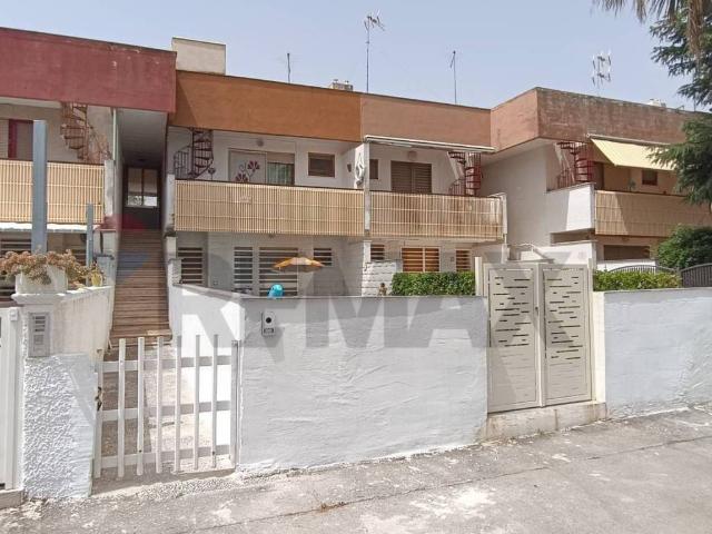 Appartamento in vendita a Ippocampo, Puglia