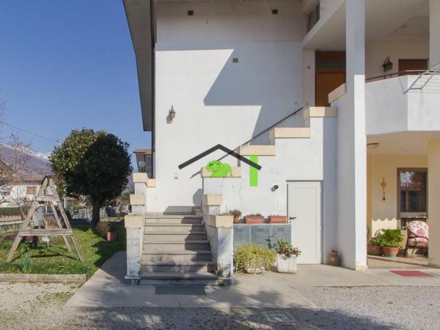 Appartamento in vendita a Maniago, Friuli-Venezia Giulia