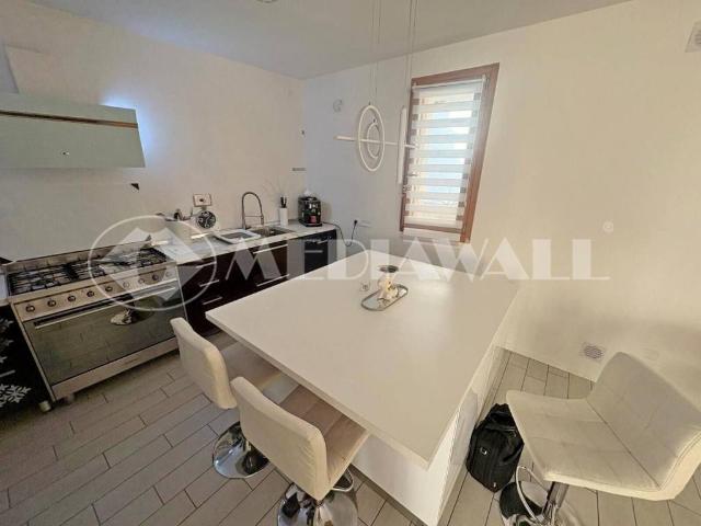 Appartamento in vendita a Maniago, Friuli-Venezia Giulia