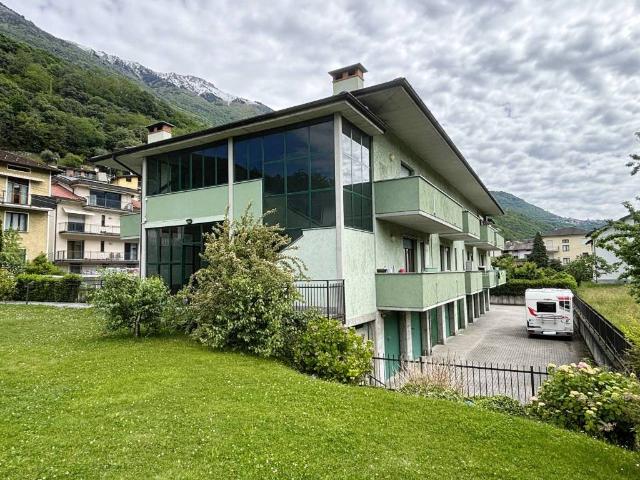 Appartamento in vendita a Mantello, Lombardia