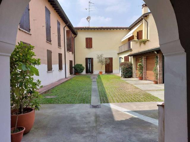 Appartamento in vendita a Fiera-Catena, San Giorgio Di Mantova
