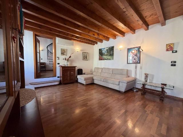 Appartamento in vendita a Fiera-Catena, San Giorgio Di Mantova