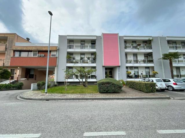 Appartamento in vendita a Manzano, Friuli-Venezia Giulia