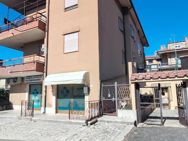 Appartamento in vendita a Quadroni, Manziana
