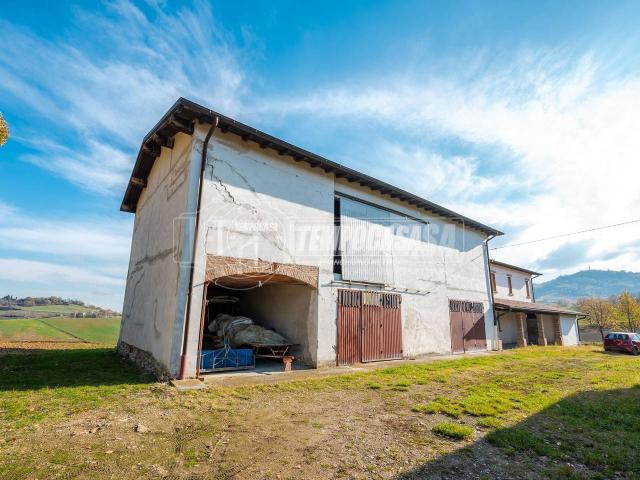 Rustico in vendita a Unione dei comuni del Distretto Ceramico, Maranello