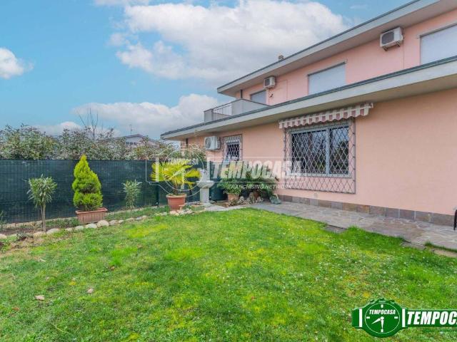 Appartamento in vendita a Marcallo, Marcallo Con Casone
