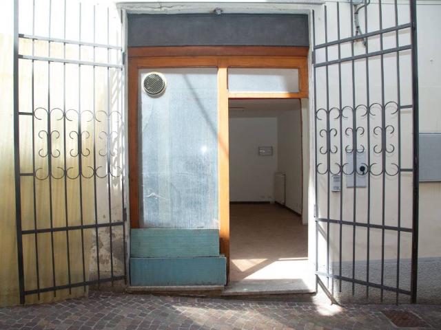 Appartamento in vendita a Strecia, Marchirolo