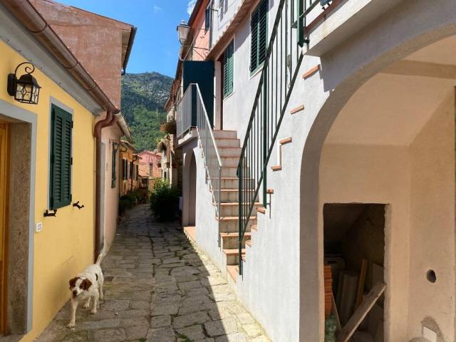 Appartamento in vendita a Marciana, Toscana