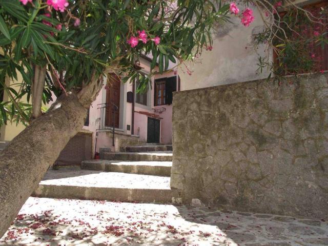 Appartamento in vendita a Marciana, Toscana