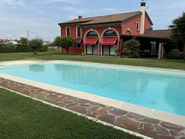 Villa Indipendente in vendita a Marcon, Veneto