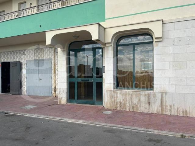 Appartamento in vendita a Margherita di Savoia, Barletta-Andria-Trani
