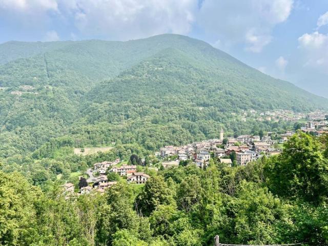 Appartamento in vendita a Margno, Lombardia