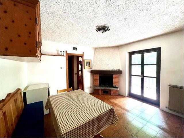 Appartamento in vendita a Margno, Lombardia