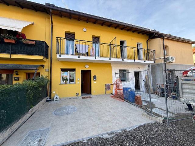 Appartamento in vendita a Perticato, Mariano Comense