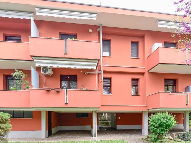 Appartamento in vendita a Mariano Comense, Lombardia