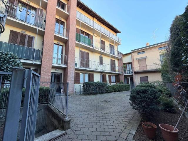 Appartamento in vendita a Mariano Comense, Lombardia