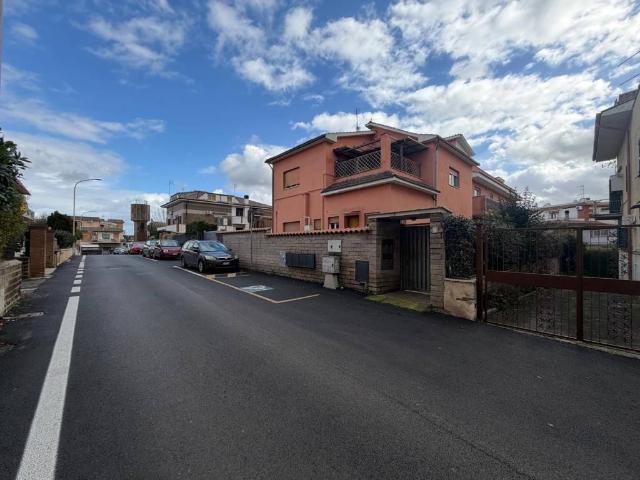 Appartamento in vendita a Roma Capitale, Lazio