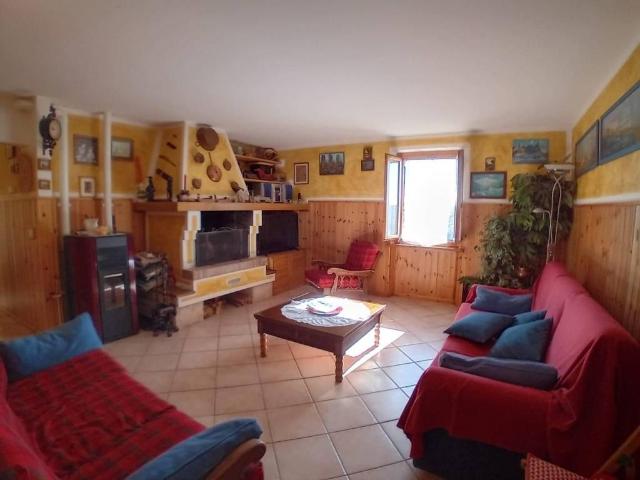 Appartamento in vendita a Marliana, Toscana