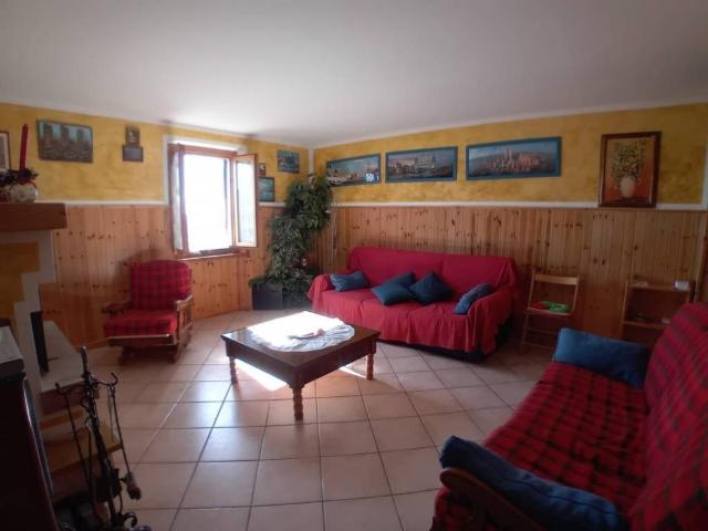 Appartamento in vendita a Marliana, Toscana