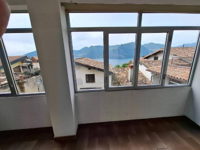 Appartamento in vendita a Comunità montana del Sebino bresciano, Marone