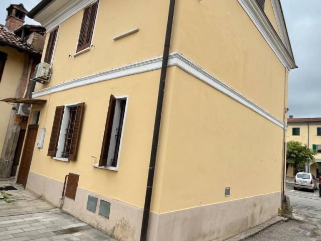 Appartamento in vendita a Marzano, Lombardia