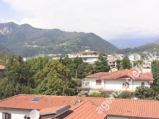 Appartamento in vendita a Camponelli, Marina Di Massa