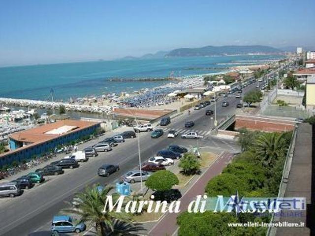 Appartamento in vendita a Marina di Massa, Marina Di Massa