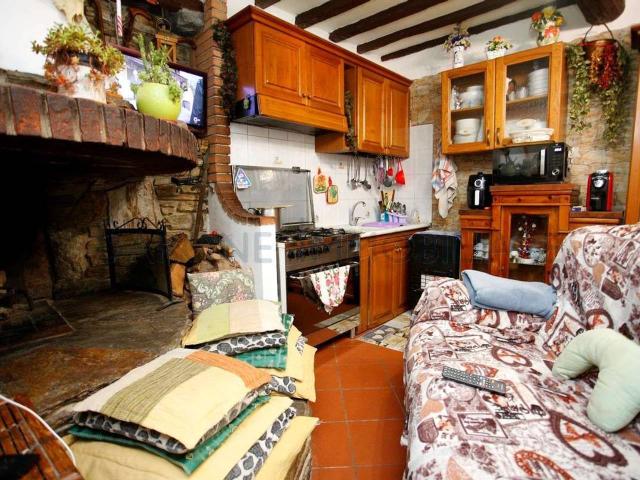 Appartamento in vendita a Ca' di Cecco, Marina Di Massa