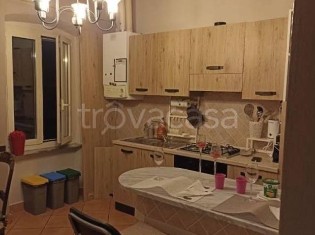 Appartamento in vendita a Rocca, Massa