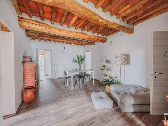 Appartamento in vendita a Massa E Cozzile, Pistoia