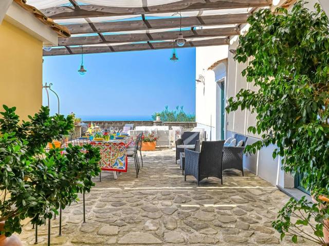 Appartamento in vendita a Massa Lubrense, Campania