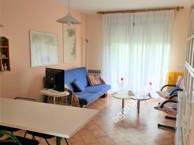 Appartamento in vendita a Marina di Massa, Marina Di Massa