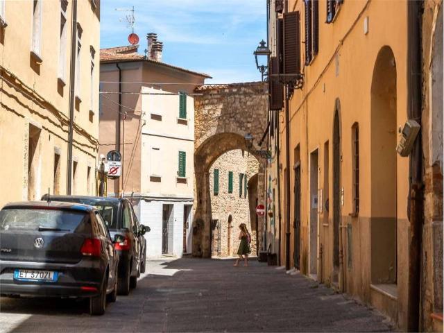 Appartamento in vendita a Massa Marittima, Toscana