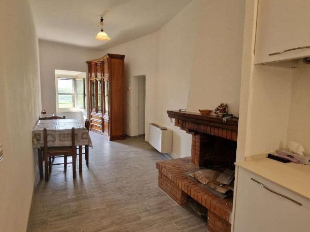 Appartamento in vendita a Colpetrazzo, Umbria