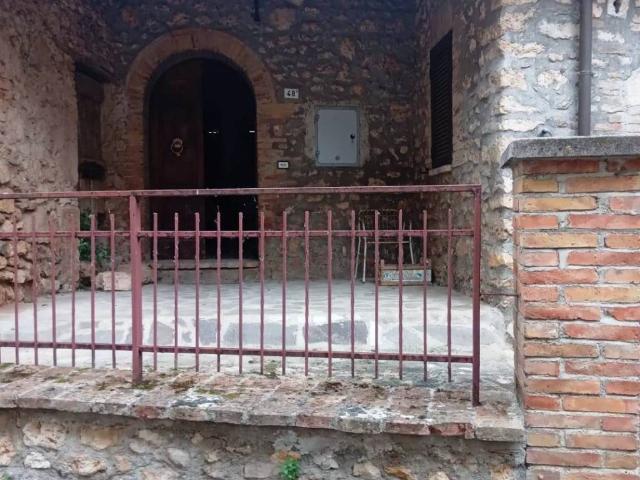Appartamento in vendita a Colpetrazzo, Umbria
