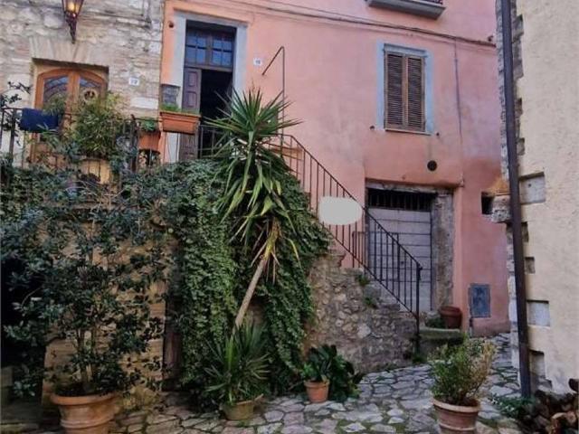 Appartamento in vendita a Colpetrazzo, Umbria